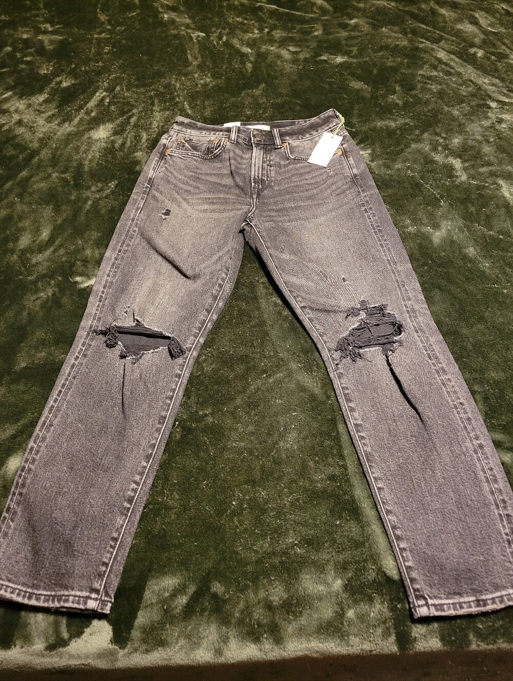 American Eagle Mom Jeans SZ 2